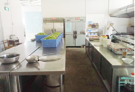 青白江人和学校食堂草莓视频在线观看网站设备现场使用图片